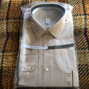 Van Heusen men’s dress shirt wrinkle free!